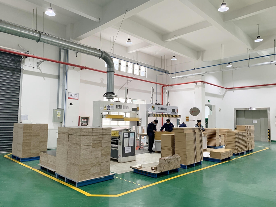 優尼科斯居家辦公用品需求量增大，訂單暴增